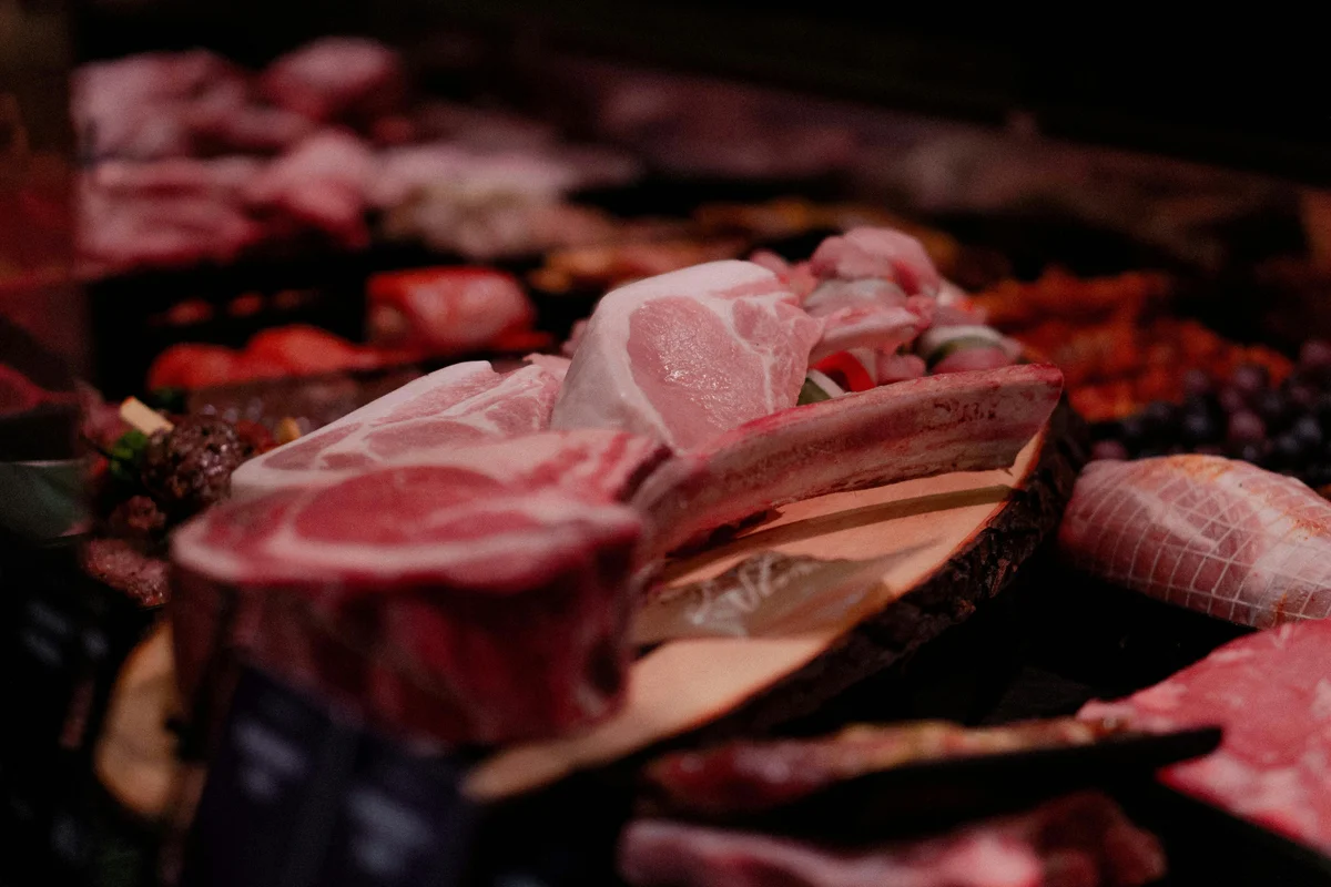 Bone-In vs Boneless: When the Bone Actually Matters